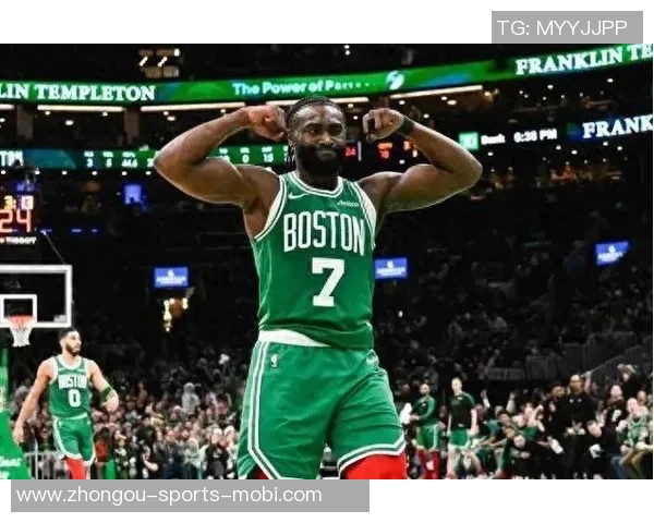 杰伦布朗为何只穿一边袖子想要改变自己的气场与风格